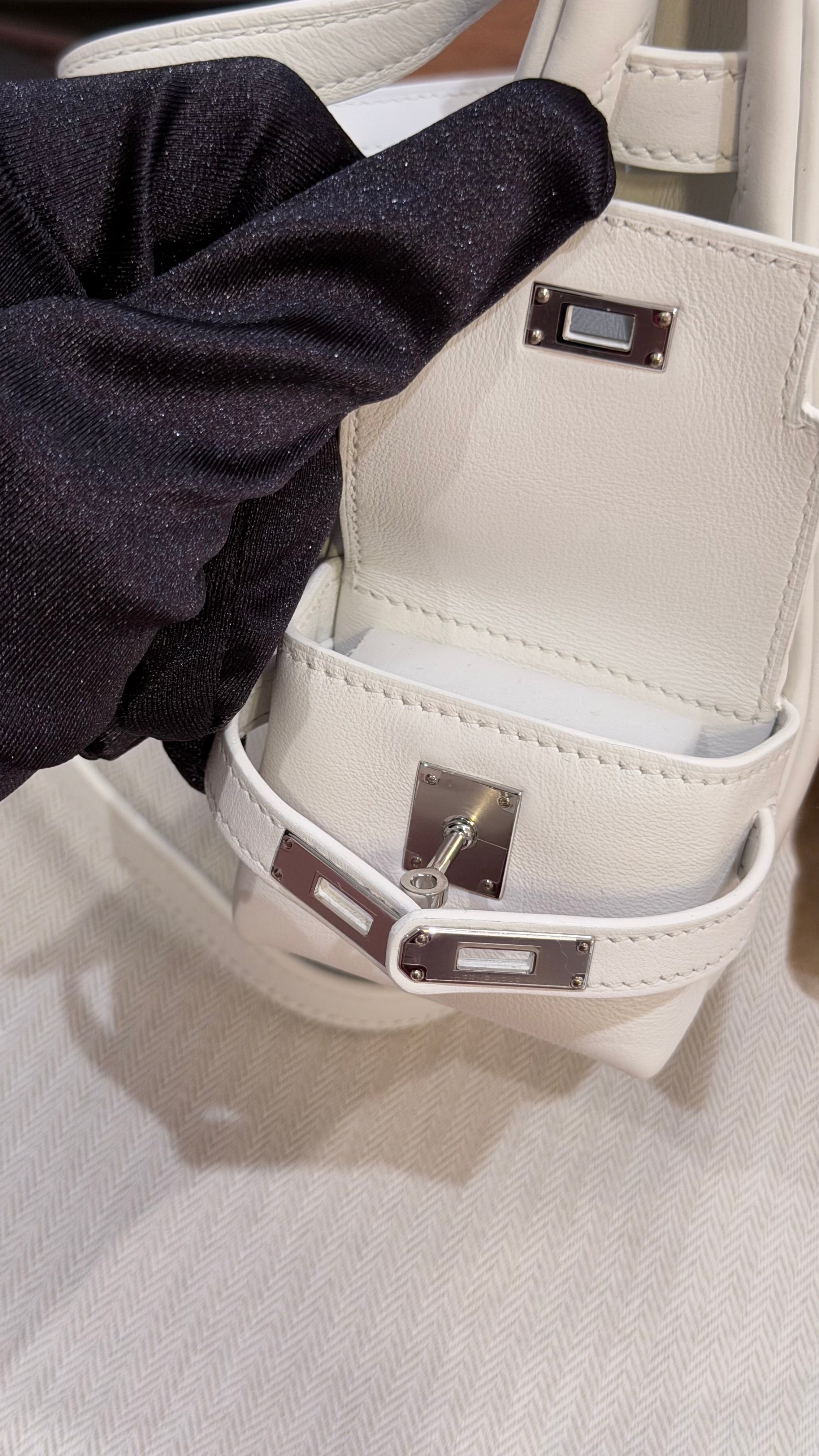 全新 HERMÈS 愛馬仕 Kelly Jump Swift牛皮 白色銀扣 W刻2024年