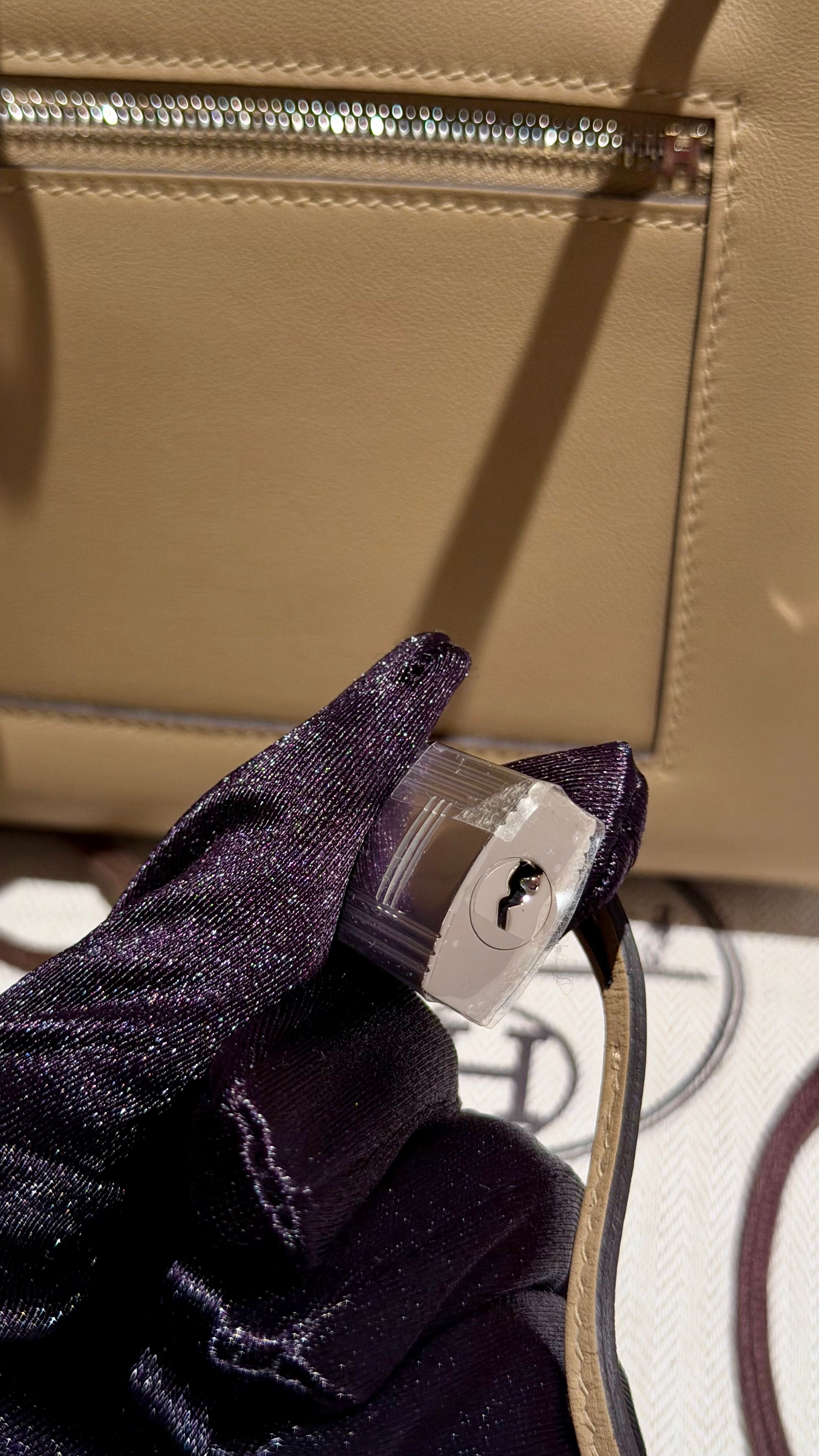 全新 HERMÈS 愛馬仕 Kelly 25 Colormatic 1C 塵埃灰 Poussiere Swift牛皮 银扣 K刻 2025年
