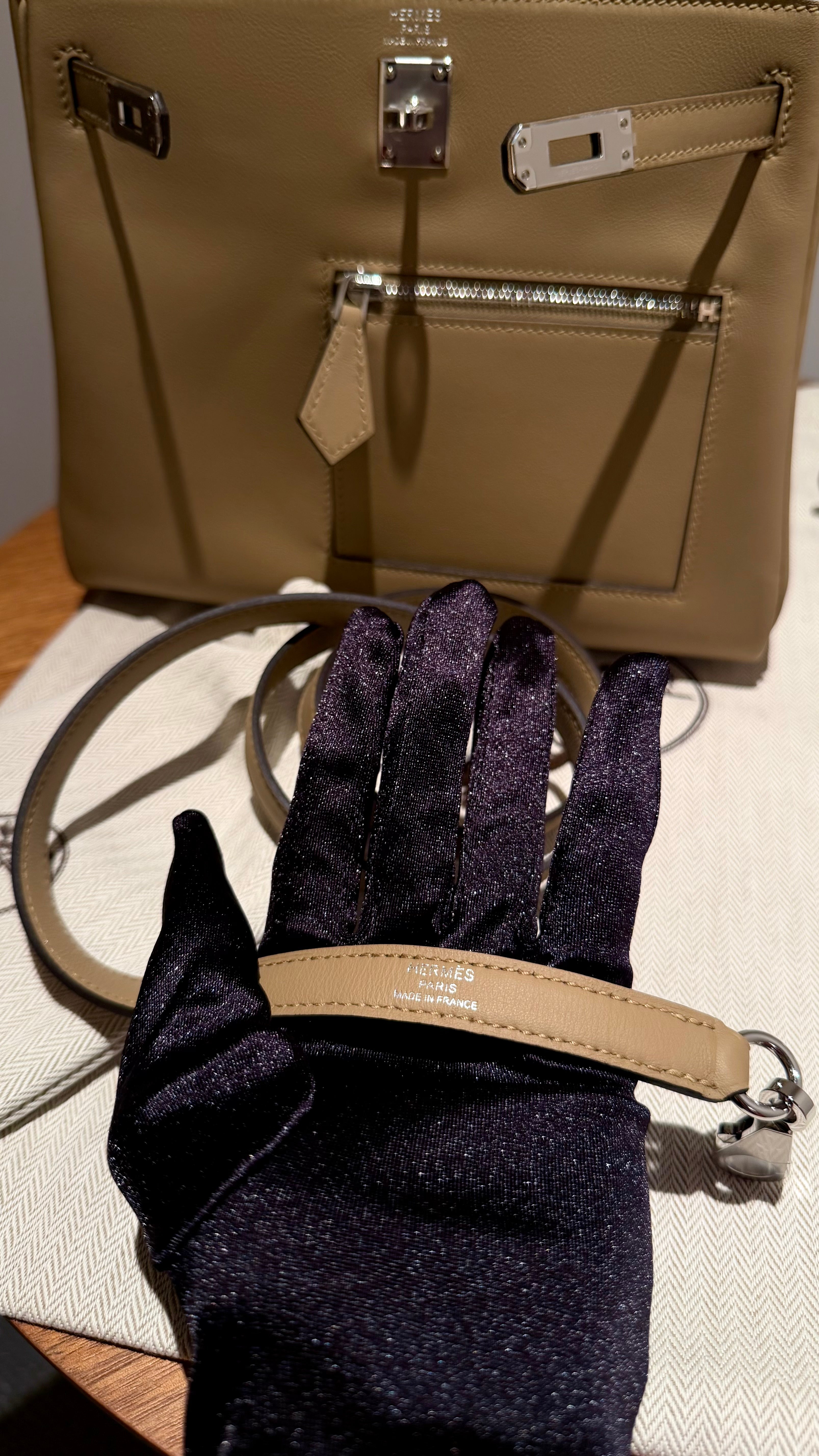 全新 HERMÈS 愛馬仕  Kelly 25 Colormatic 1C 塵埃灰 Poussiere Swift牛皮 银扣 K刻 2025年