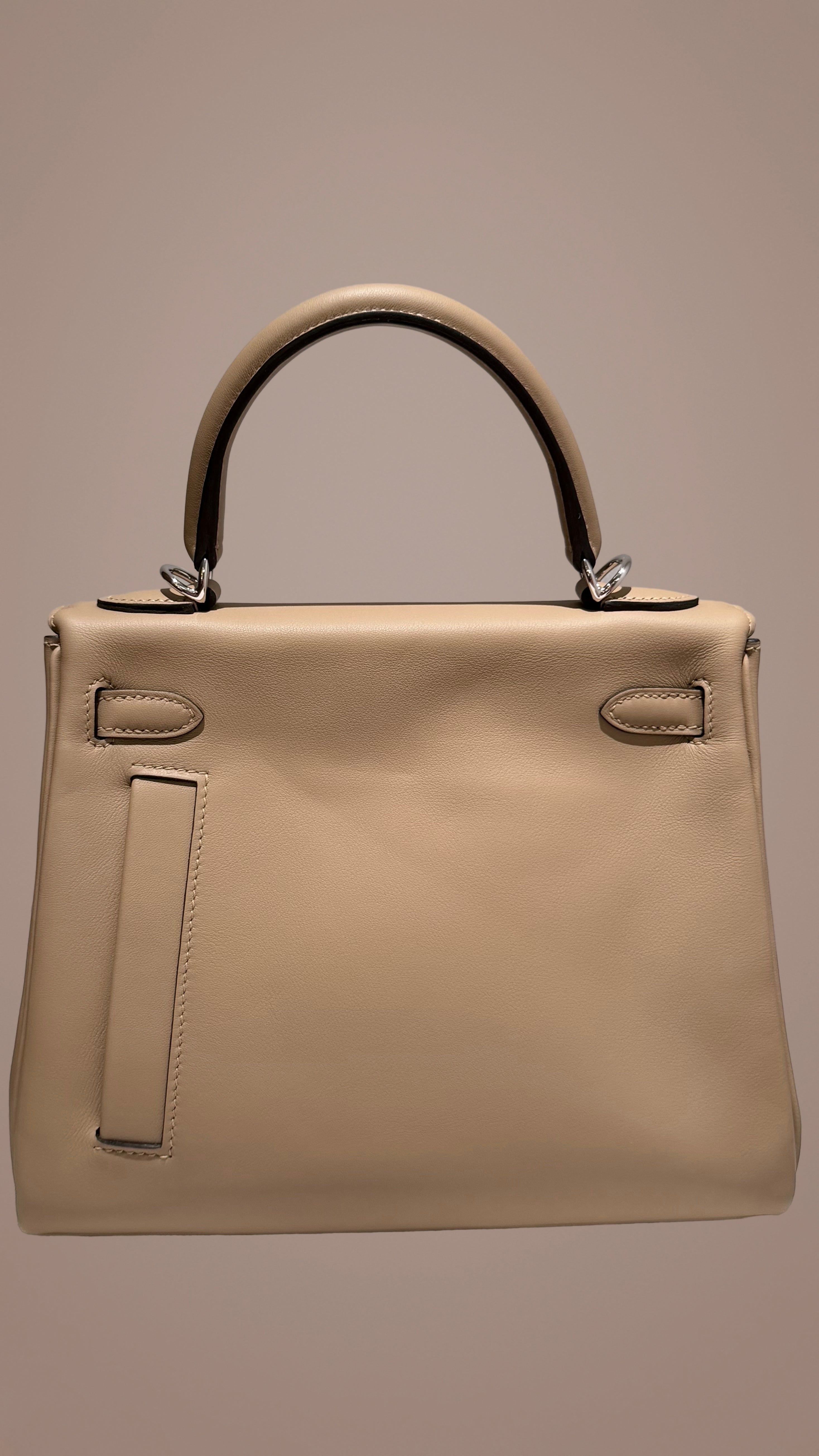 全新 HERMÈS 愛馬仕  Kelly 25 Colormatic 1C 塵埃灰 Poussiere Swift牛皮 银扣 K刻 2025年